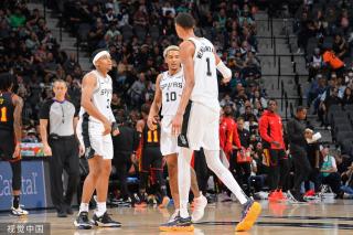 在足球的比 在足球的比