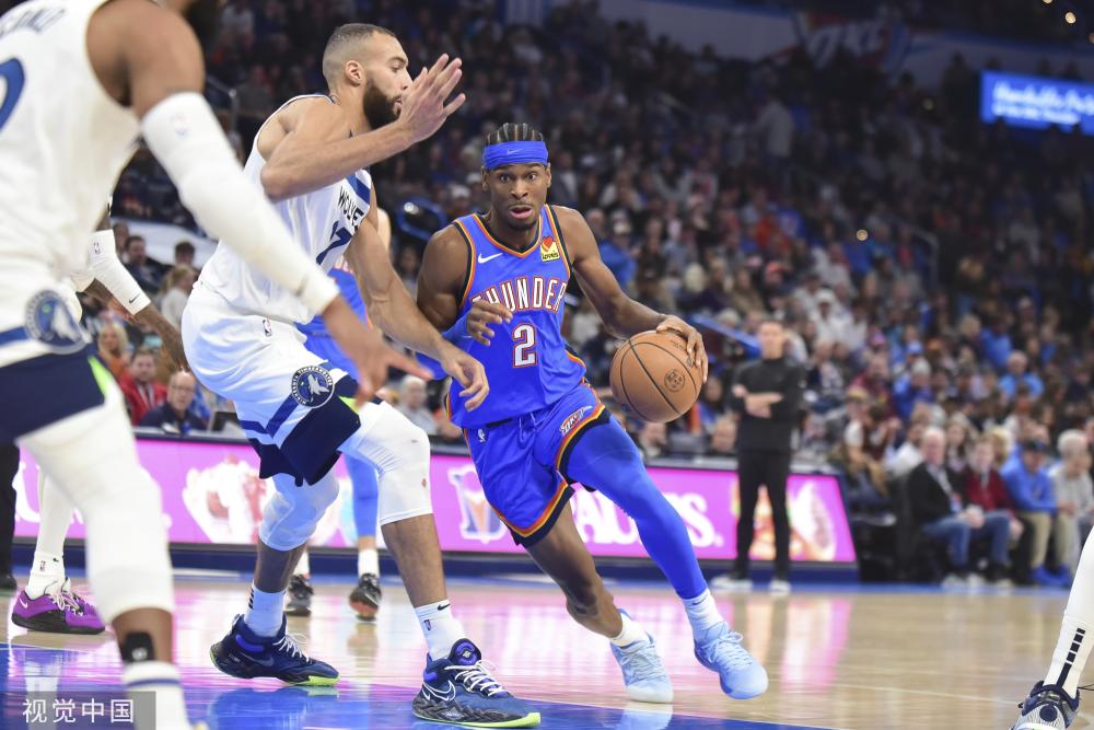 员搭建起逐 员搭建起逐