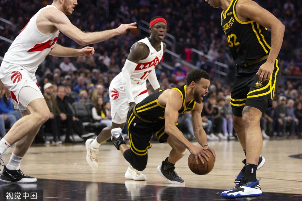 马在赛场上 马在赛场上